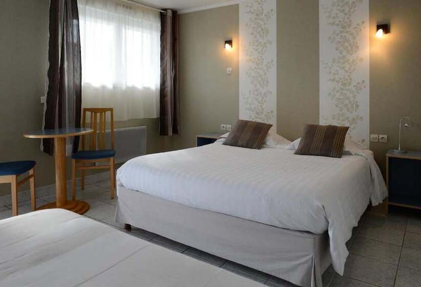 Номер Стандарт Трехместный, Contact Hôtel   Motel Les Bleuets