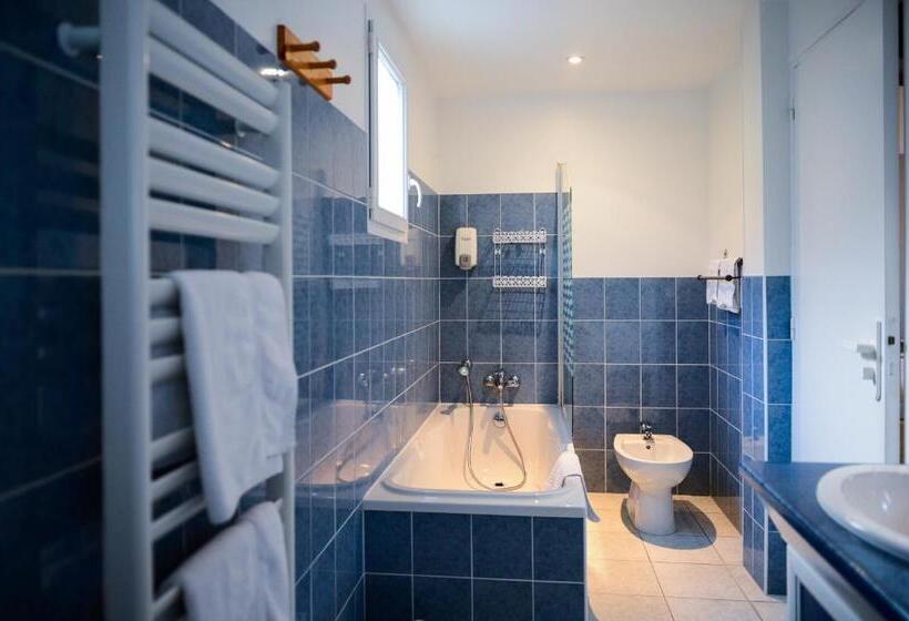 غرفة عائلية, Contact Hôtel   Motel Les Bleuets