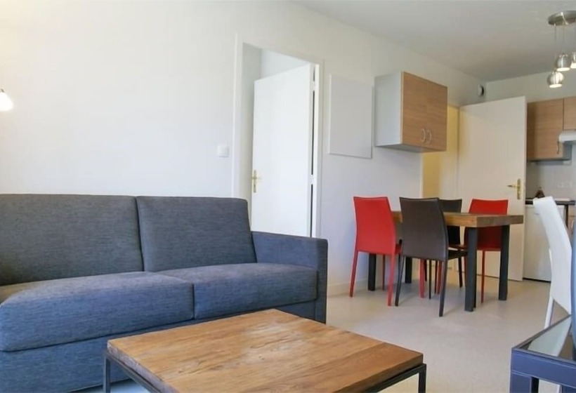 Апартаменты 2 Спальни, Appart Hôtel Le Liberté Vannes Centre Ville