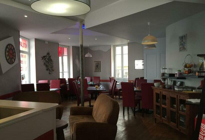 חדר סטנדרט לארבעה, Ariane