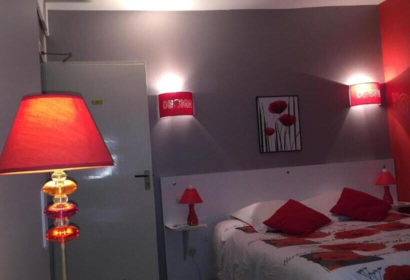 חדר סטנדרט לשלושה, Ariane