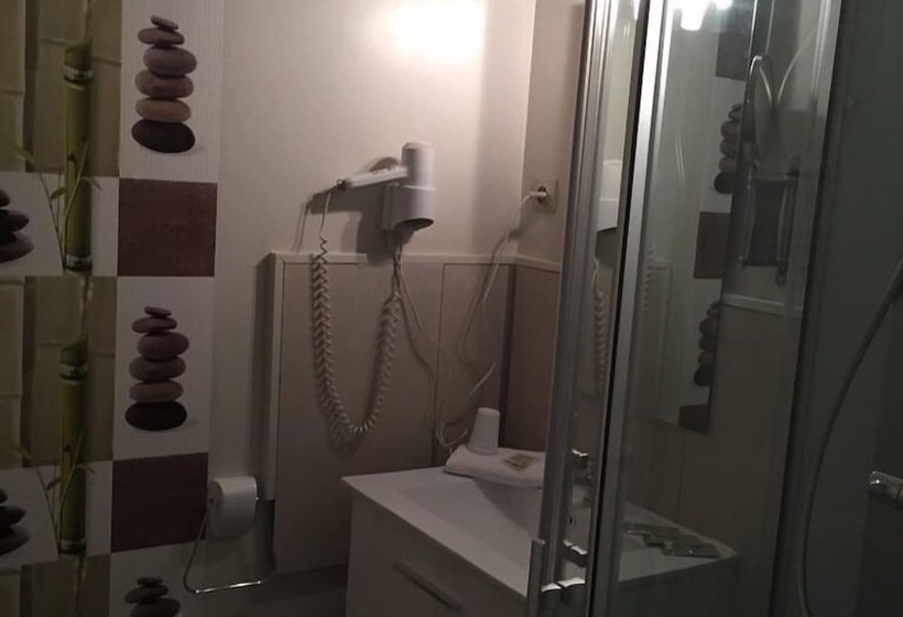 חדר סטנדרט, Ariane