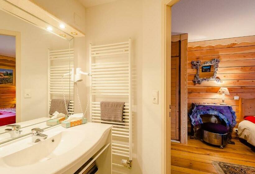 غرفة قياسية رباعية, Auberge De Liezey