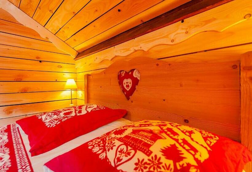 Четырехместный Номер Стандарт, Auberge De Liezey