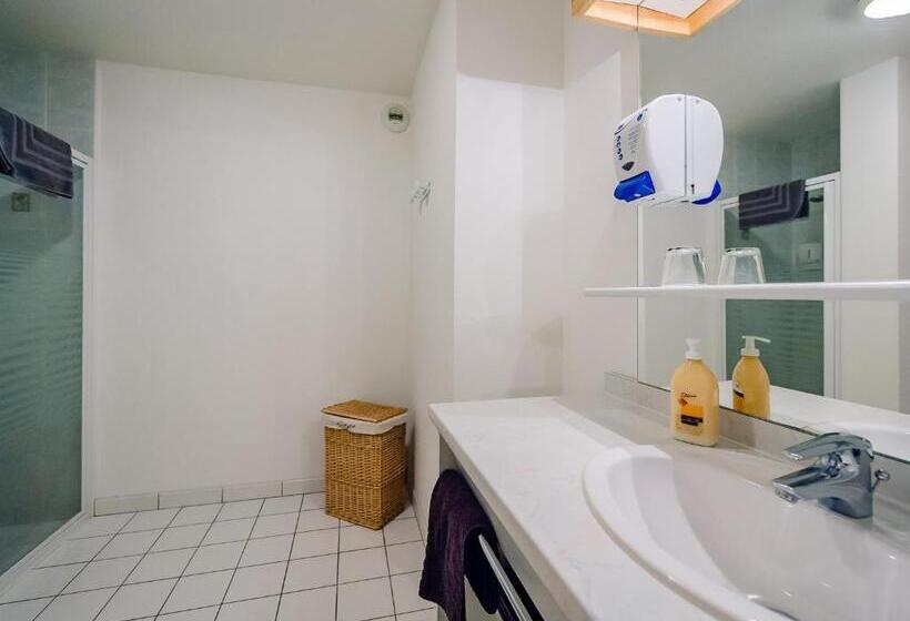 غرفة قياسية, Auberge De Liezey