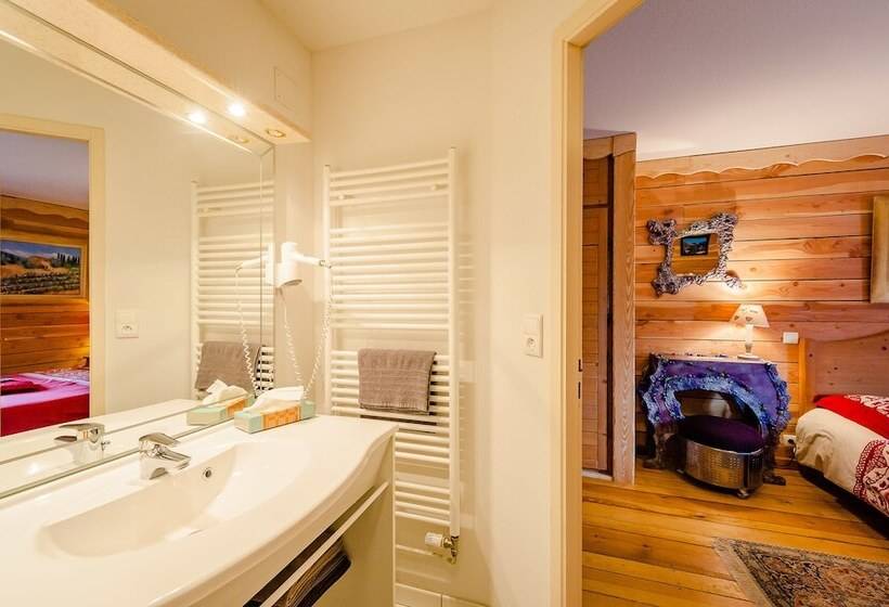 غرفة قياسية رباعية, Auberge De Liezey