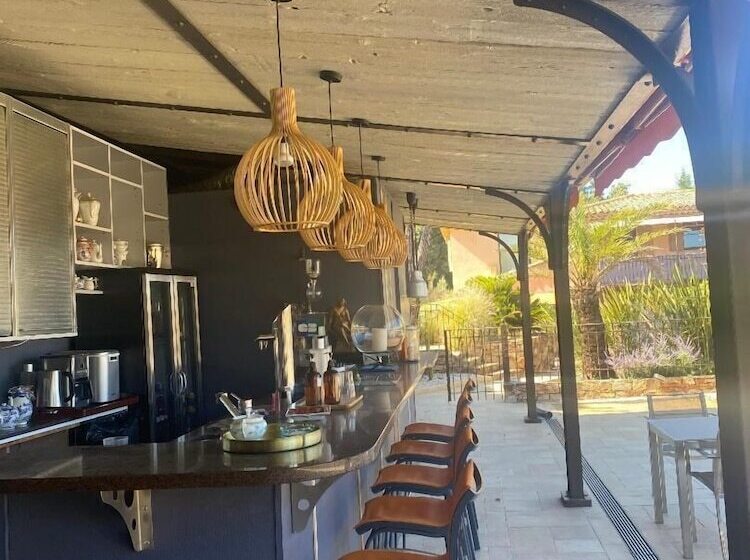 디럭스 스위트, Bastide De Ramatuelle