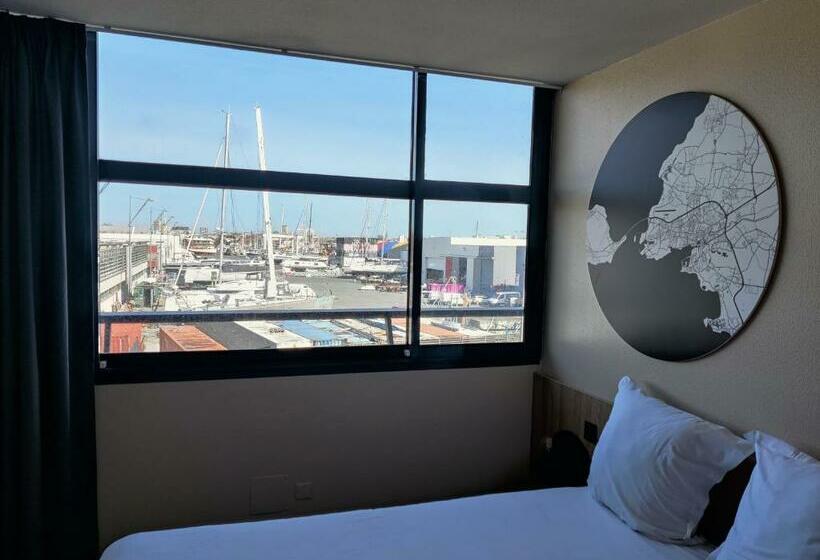 Номер Стандарт Трехместный, B&b Hotel La Rochelle Centre Les Minimes
