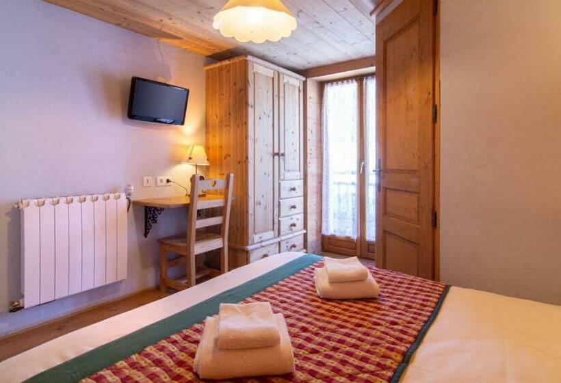 اتاق استاندارد, Chalet Hotel La Tarine