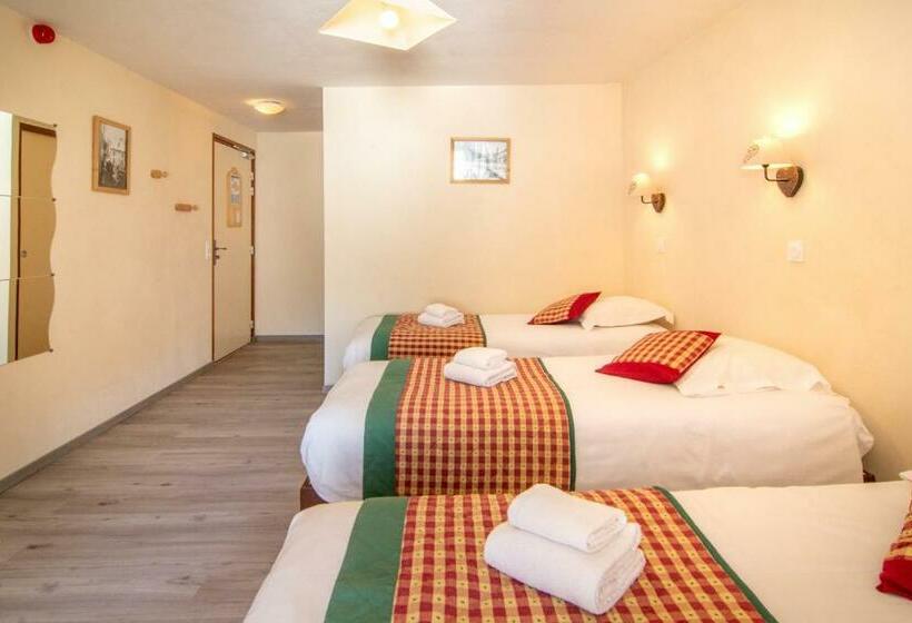 اتاق استاندارد سه نفره, Chalet Hotel La Tarine