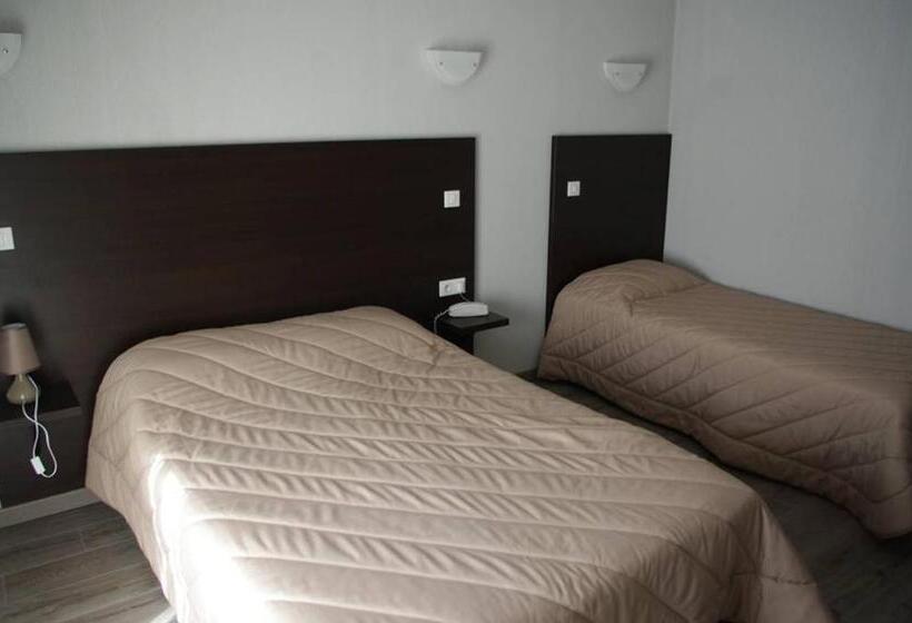 スーペリアトリプルルーム, De Bordeaux