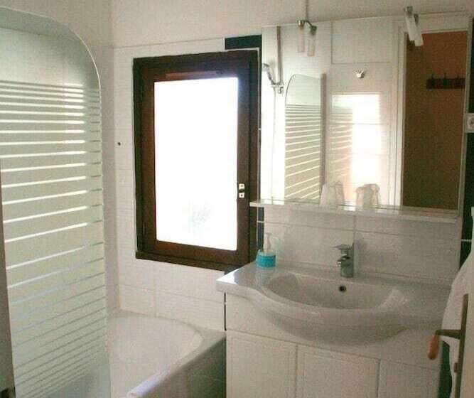 标准间, De La Valentin