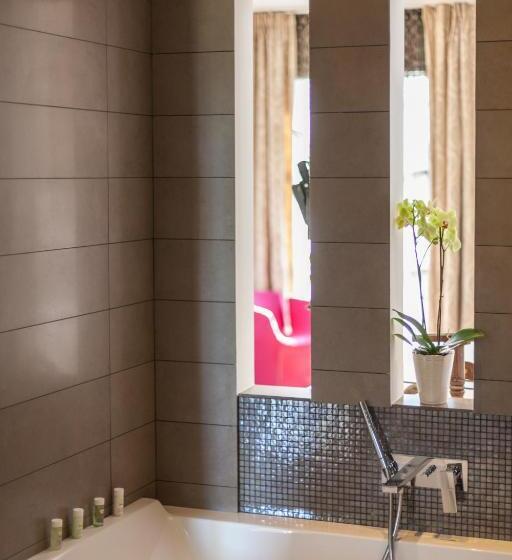 디럭스 룸, Domaine De Verchant & Spa   Relais & Châteaux