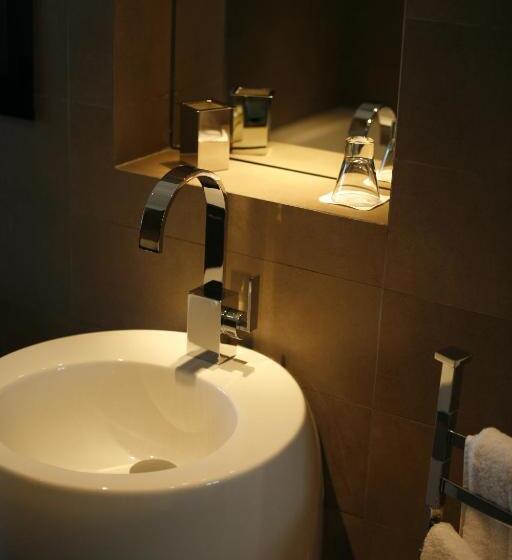 디럭스 룸, Domaine De Verchant & Spa   Relais & Châteaux