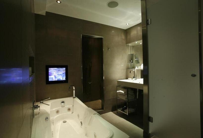 Номер Deluxe с Террасой, Domaine De Verchant & Spa   Relais & Châteaux
