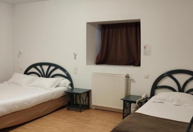 חדר סטנדרט לשלושה, Du Rocher