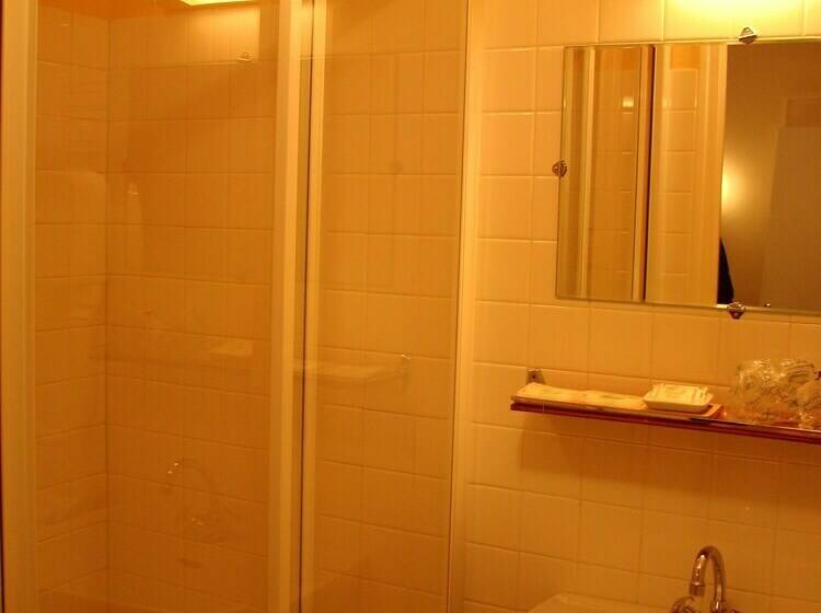 컴포트 룸, Du Tertre