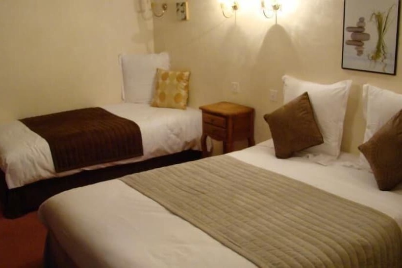 컴포트 트리플 룸, Du Tertre