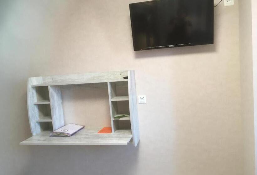 غرفة قياسية رباعية, Entre Mer Et Montagne