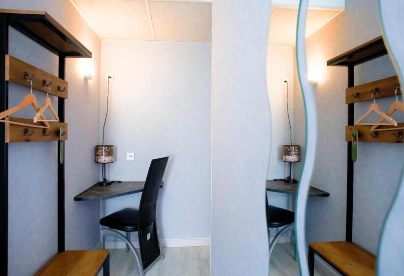 غرفة قياسية, Entre Mer Et Montagne