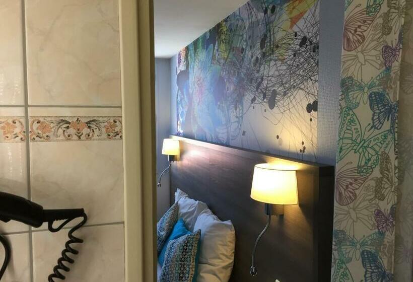 غرفة قياسية, Hôtel De L Avenue