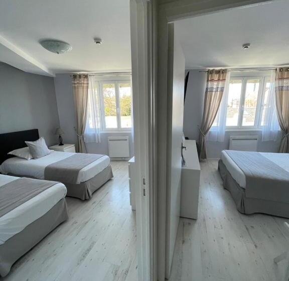 Семейный Номер, Hôtel De La Plage