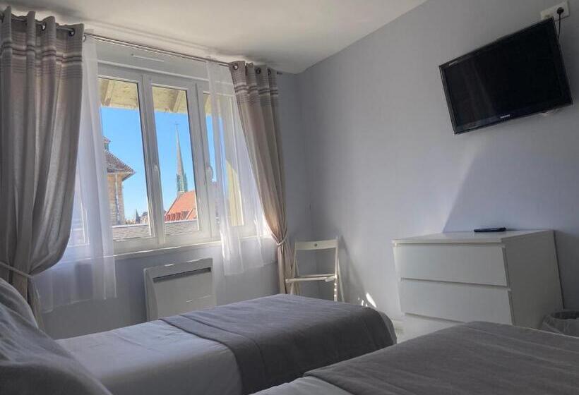 غرفة عائلية, Hôtel De La Plage