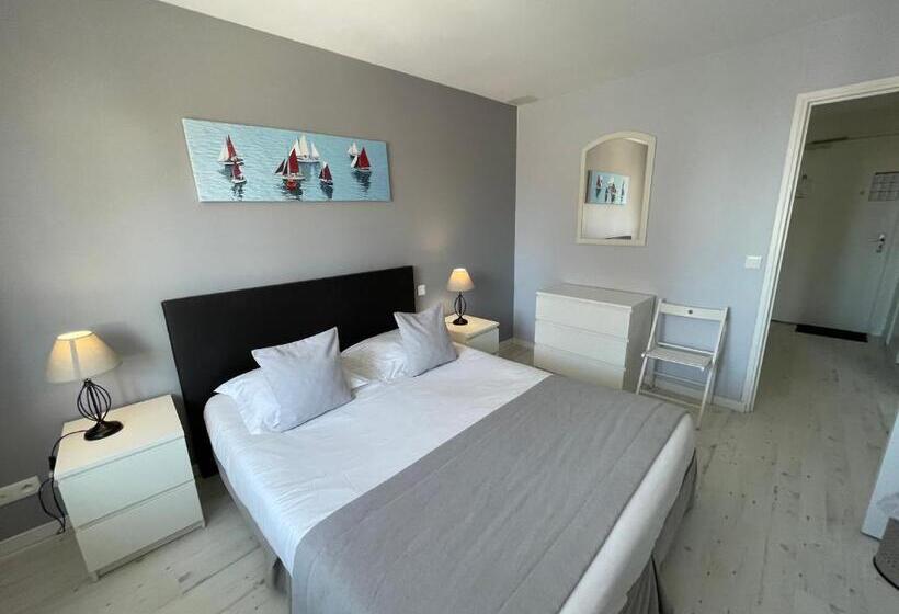 패밀리 룸, Hôtel De La Plage