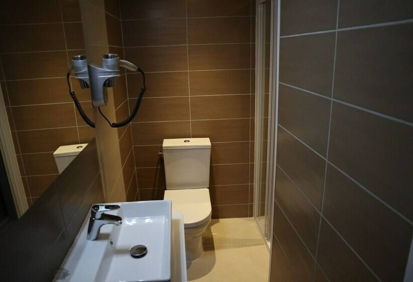 חדר סטנדרט, De Naples