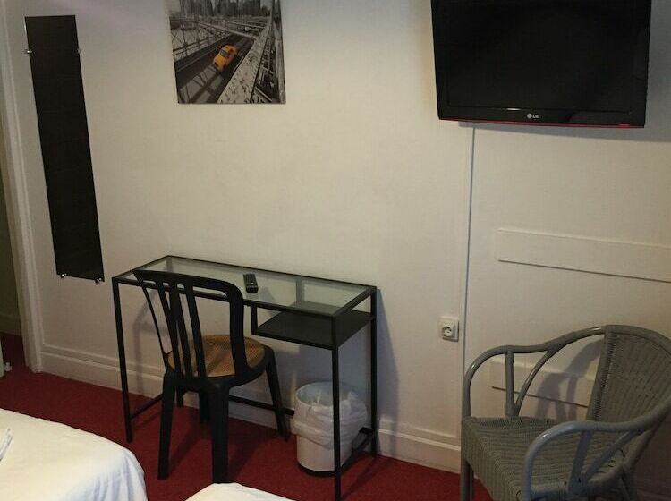 חדר סטנדרט, De Naples