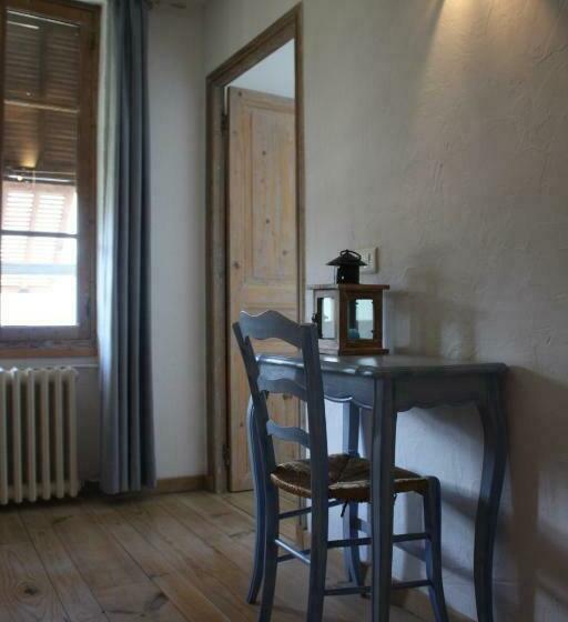 חדר משפחתי, Hôtel De Valdeblore