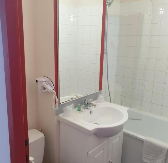 חדר סטנדרט לארבעה, Hôtel Hermance