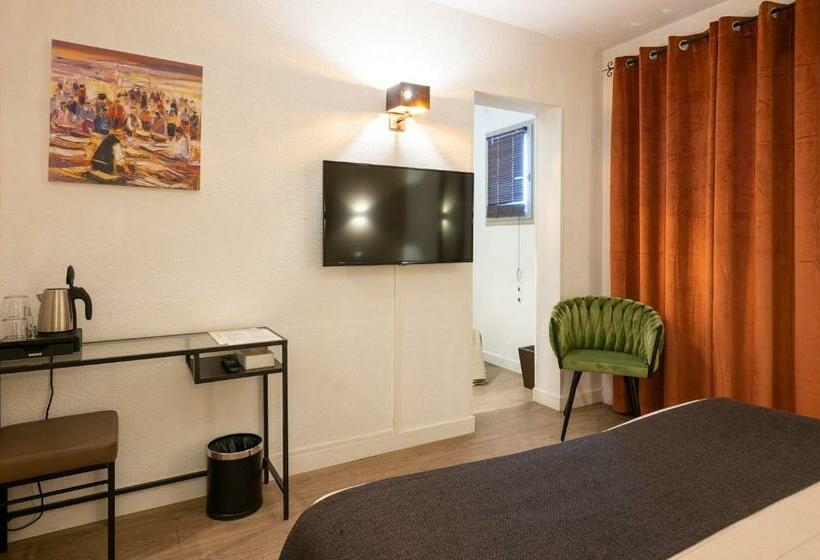 חדר סטנדרט לשלושה, L Amandiere