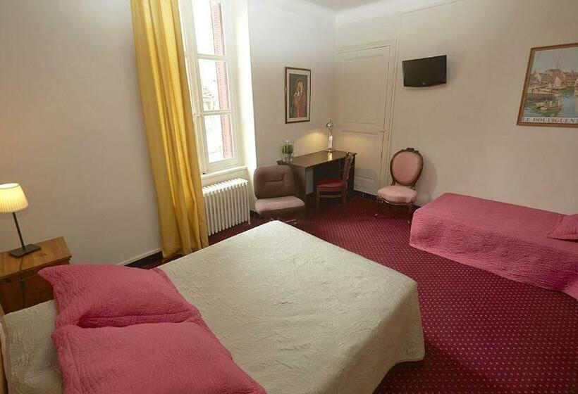 标准三人间, Hôtel Le Foch