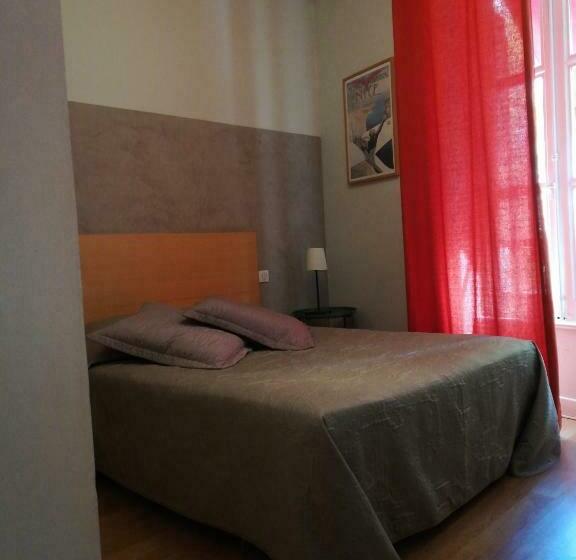 חדר סטנדרט לארבעה, Hôtel Le Foch