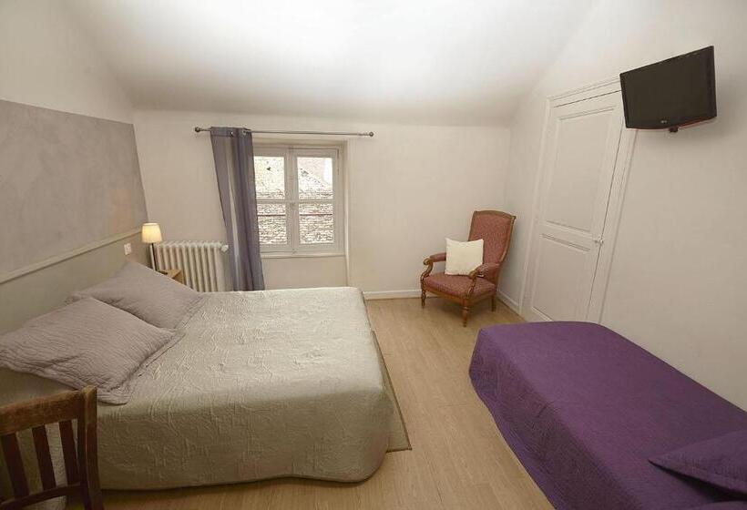 חדר סטנדרט לשלושה, Hôtel Le Foch