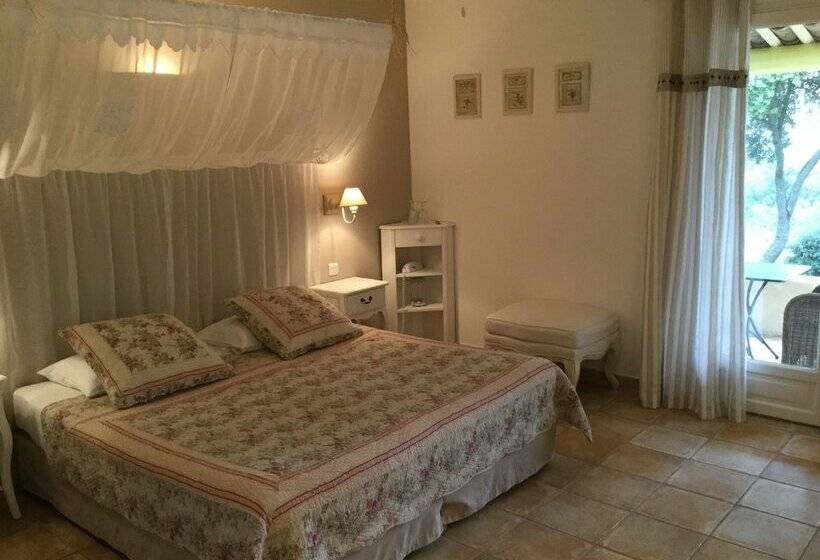 スーペリアールーム, Hôtel Le Mas Du Loriot