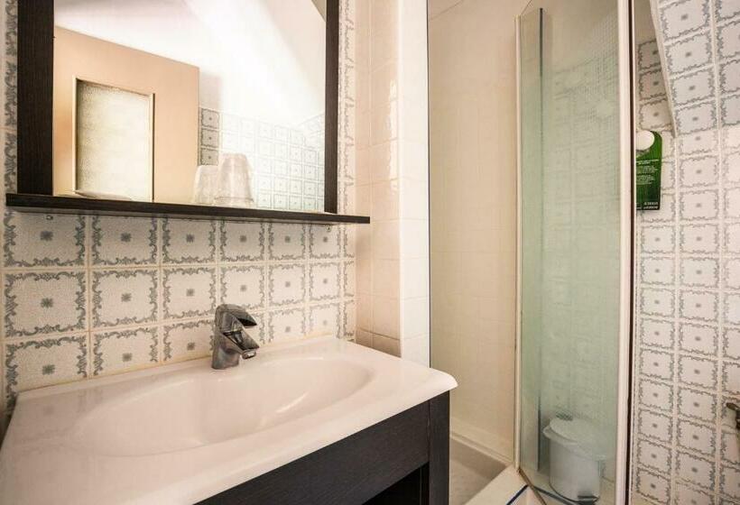 غرفة قياسية مزوَّدة بشُرفة, Hôtel Le Nid