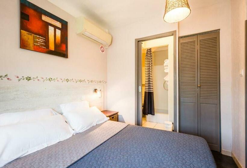 Номер Стандарт, Hôtel Le Nid