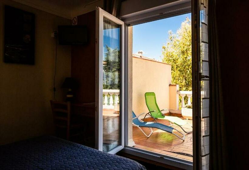 Номер Стандарт с Террасой, Hôtel Le Nid