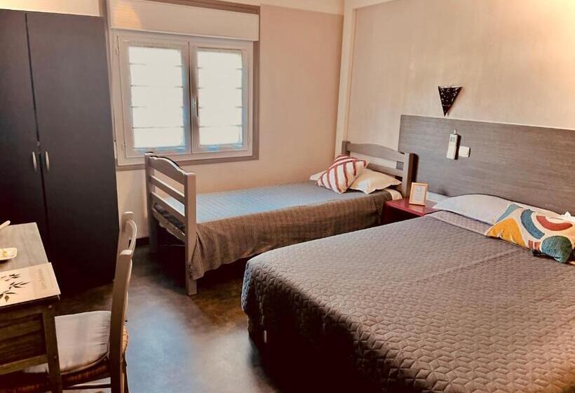 Номер Стандарт Трехместный, Hôtel Le Nid