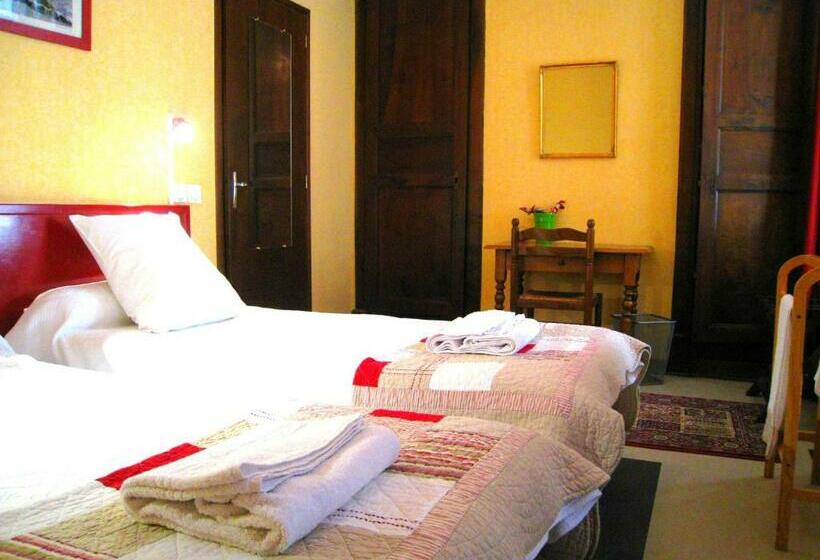 חדר סטנדרט, Hôtel Les Templiers