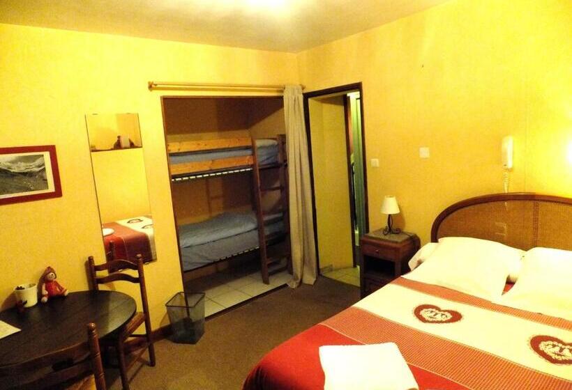 חדר משפחתי, Hôtel Les Templiers