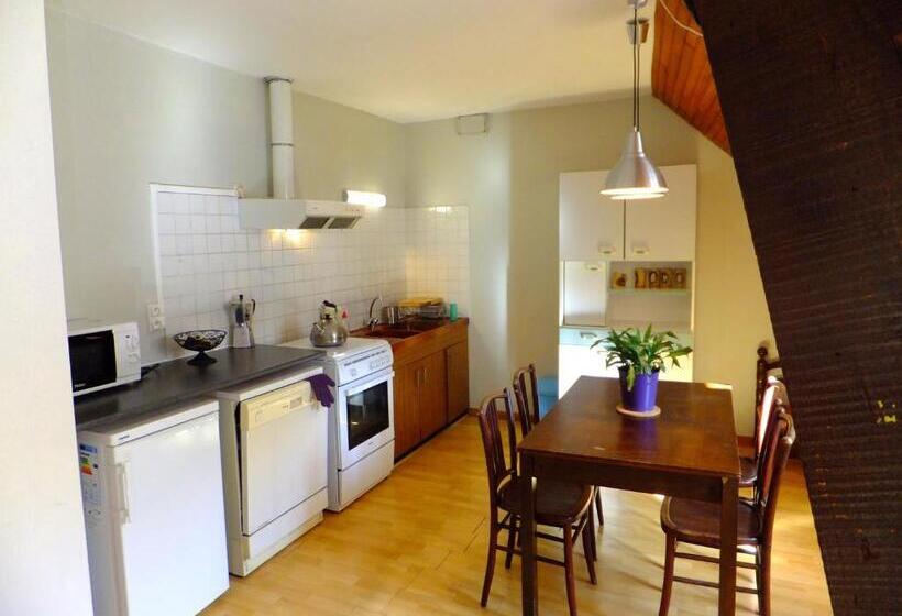 דירת חדר, Hôtel Les Templiers