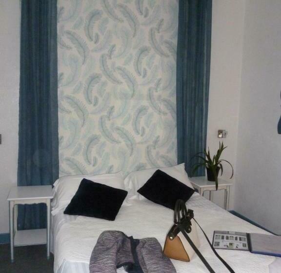 غرفة قياسية فردية, Hôtel Picardia