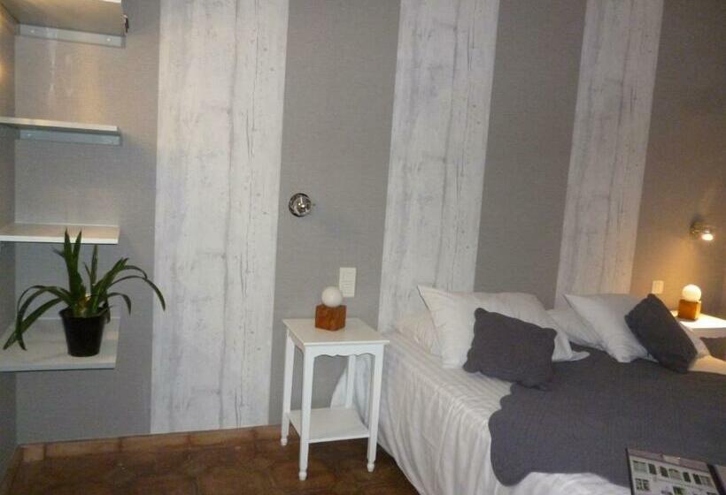 דירת חדר, Hôtel Picardia