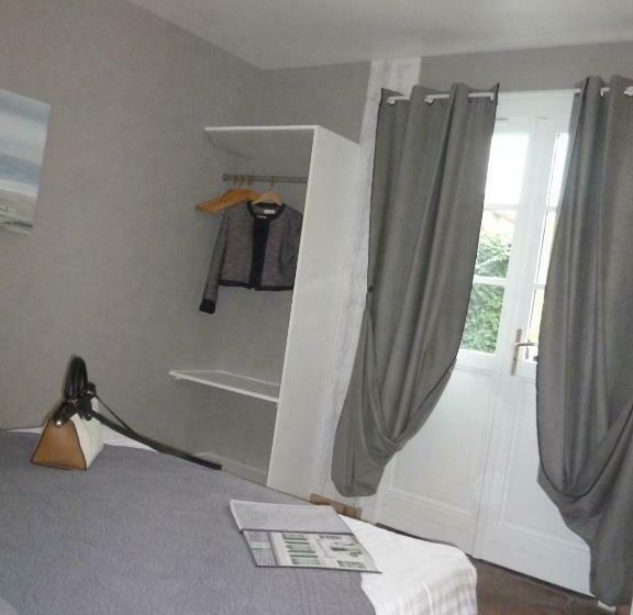 شقة غرفة واحدة, Hôtel Picardia