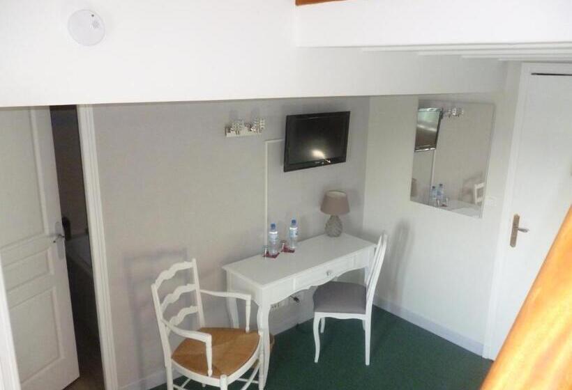 Номер Стандарт Трехместный, Hôtel Picardia