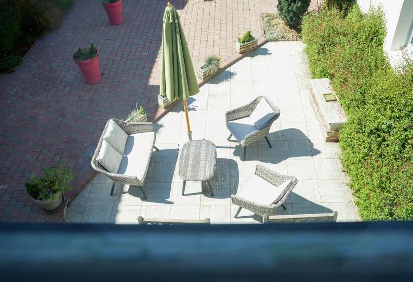 غرفة قياسية ثلاثية, Hôtel Picardia