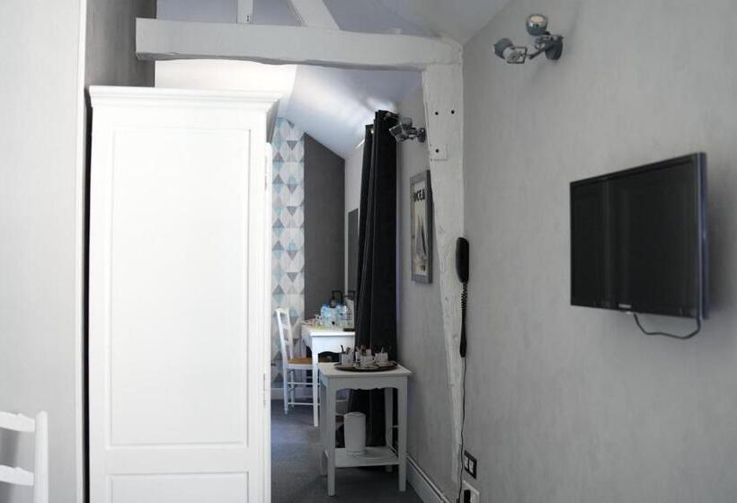 غرفة عائلية, Hôtel Picardia